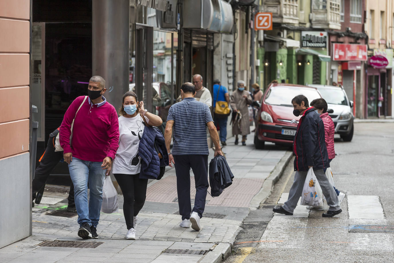 Ya han comenzado las obras para la peatonalización de la calle San Luis en Santander.