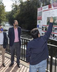 Imagen secundaria 2 - Inaugurada la nueva senda peatonal del paseo del Hombre Pez en Liérganes