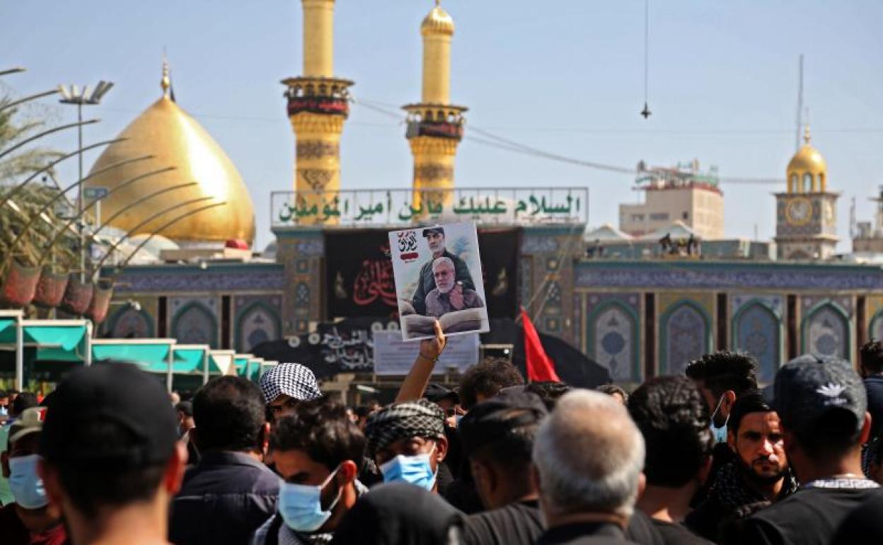 Chiítas iraquiés en una ceremonia en la ciudad de Karbala. 