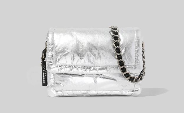 Metallic Pillow Bag, 351 euros. 