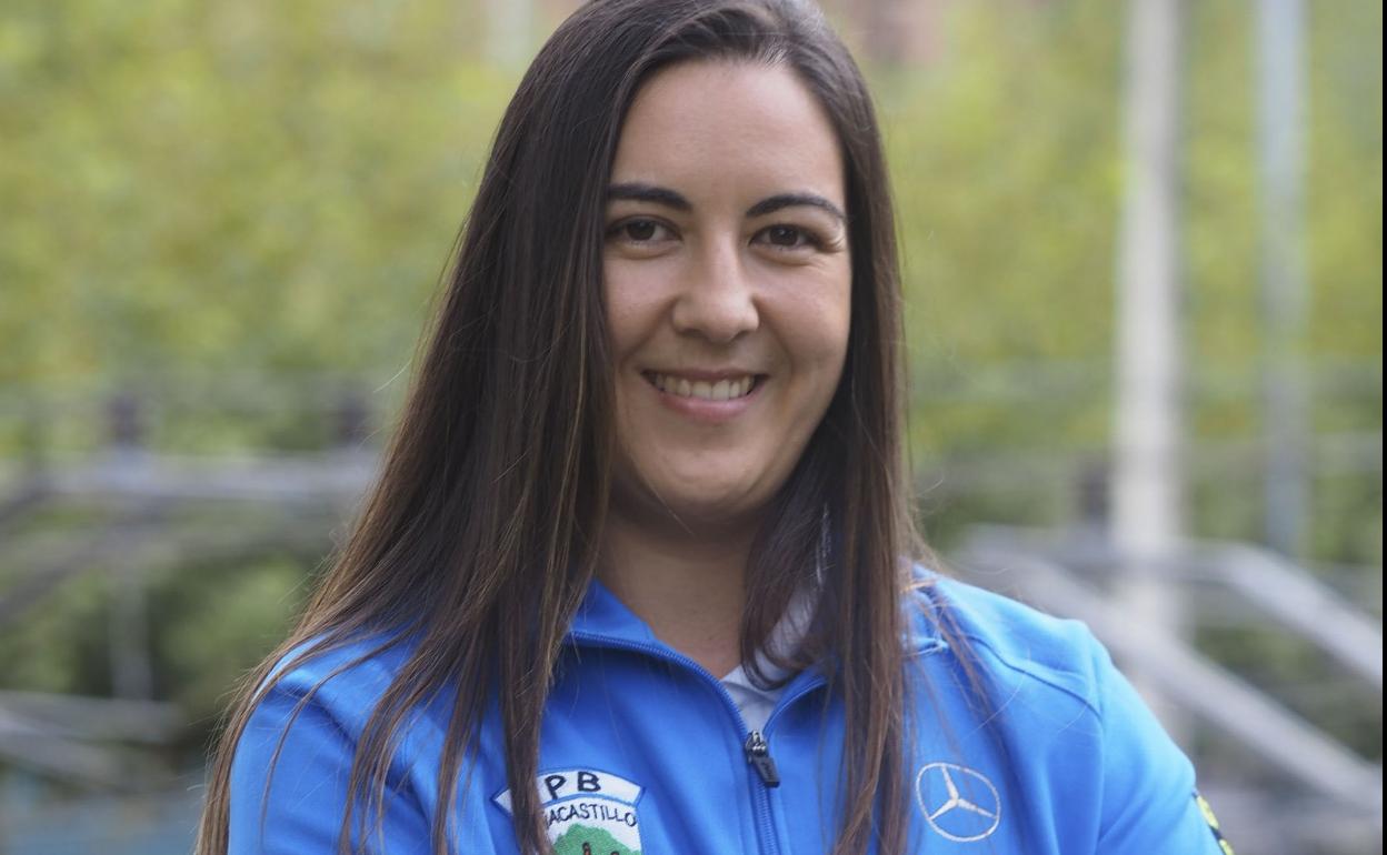 Judit Bueno ya luce los colores de Peñacastillo, peña con la que competirá el próximo curso. Sane