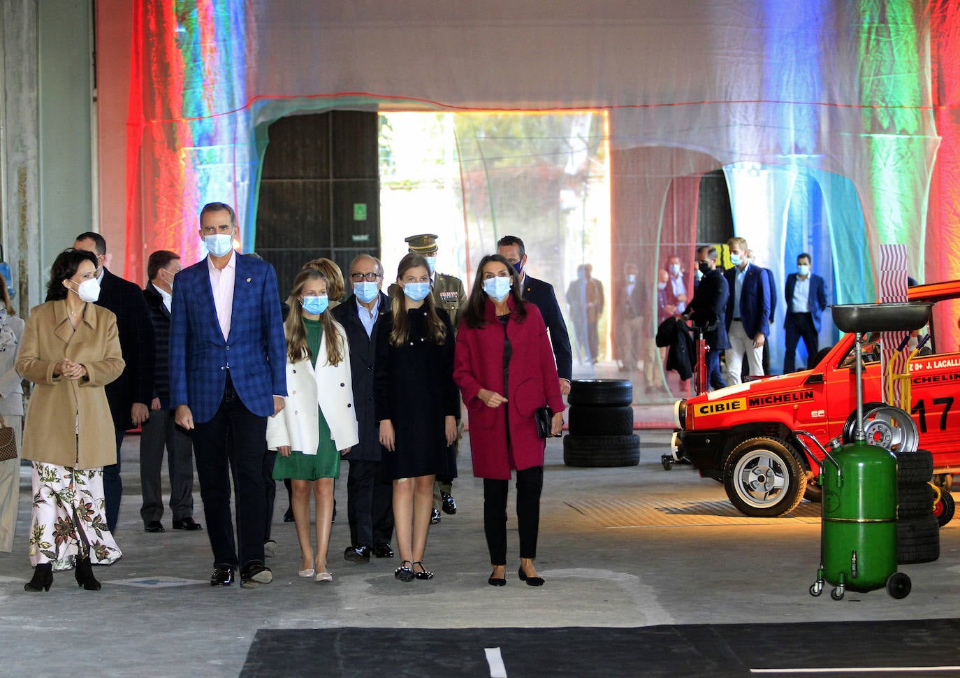 Los estilismos de Felipe VI, la Reina Letizia, la Princesa Leonor y la infanta Sofía captaron todas las miradas.