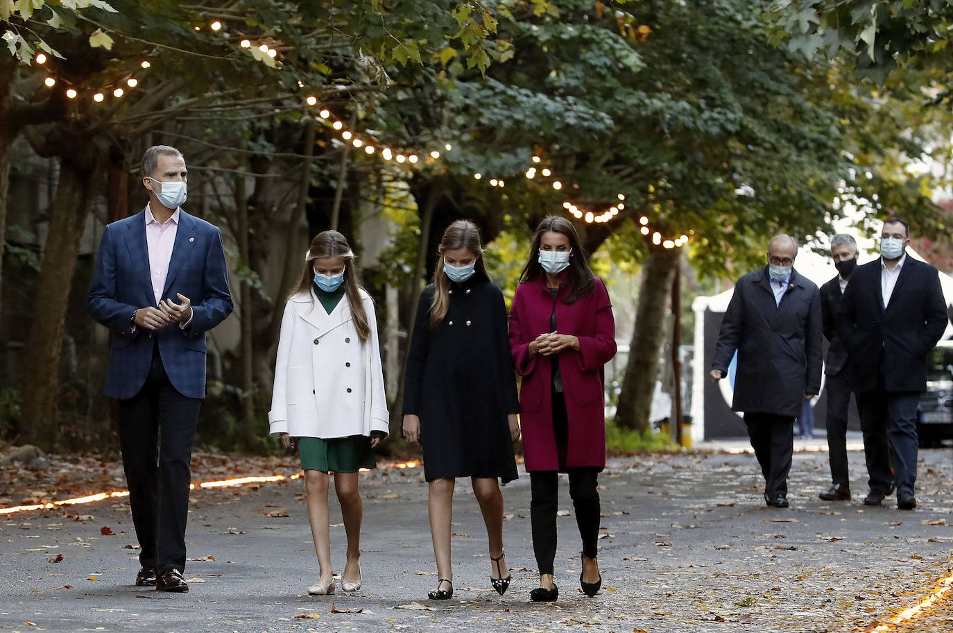 Los estilismos de Felipe VI, la Reina Letizia, la Princesa Leonor y la infanta Sofía captaron todas las miradas.