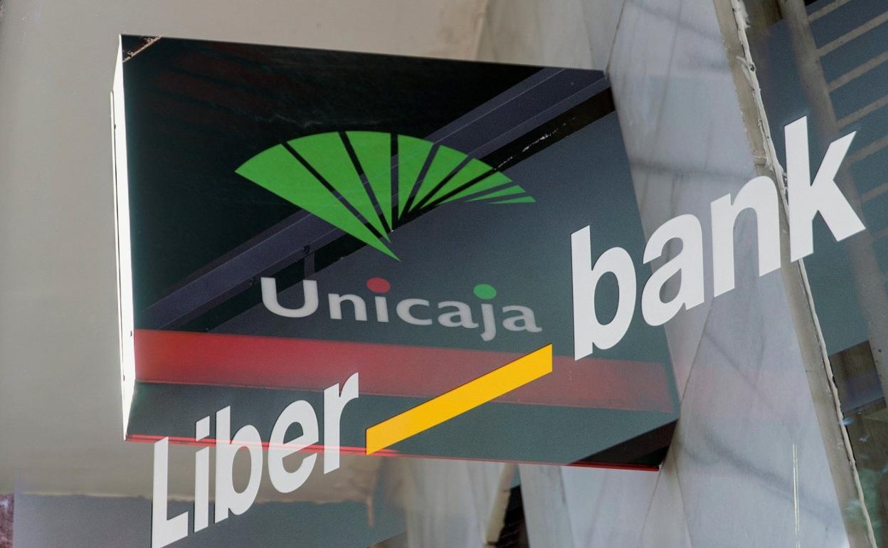 Liberbank y Unicaja ya escrutan sus 'intimidades contables' en pos de una fusión.