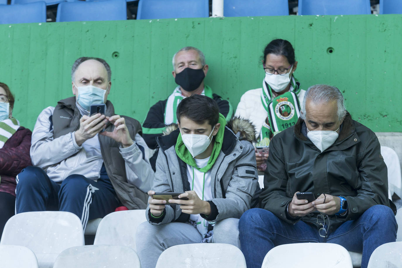 El protocolo racinguista funcionó con normalidad y el estadio acogió de nuevo a más de mil espectadores