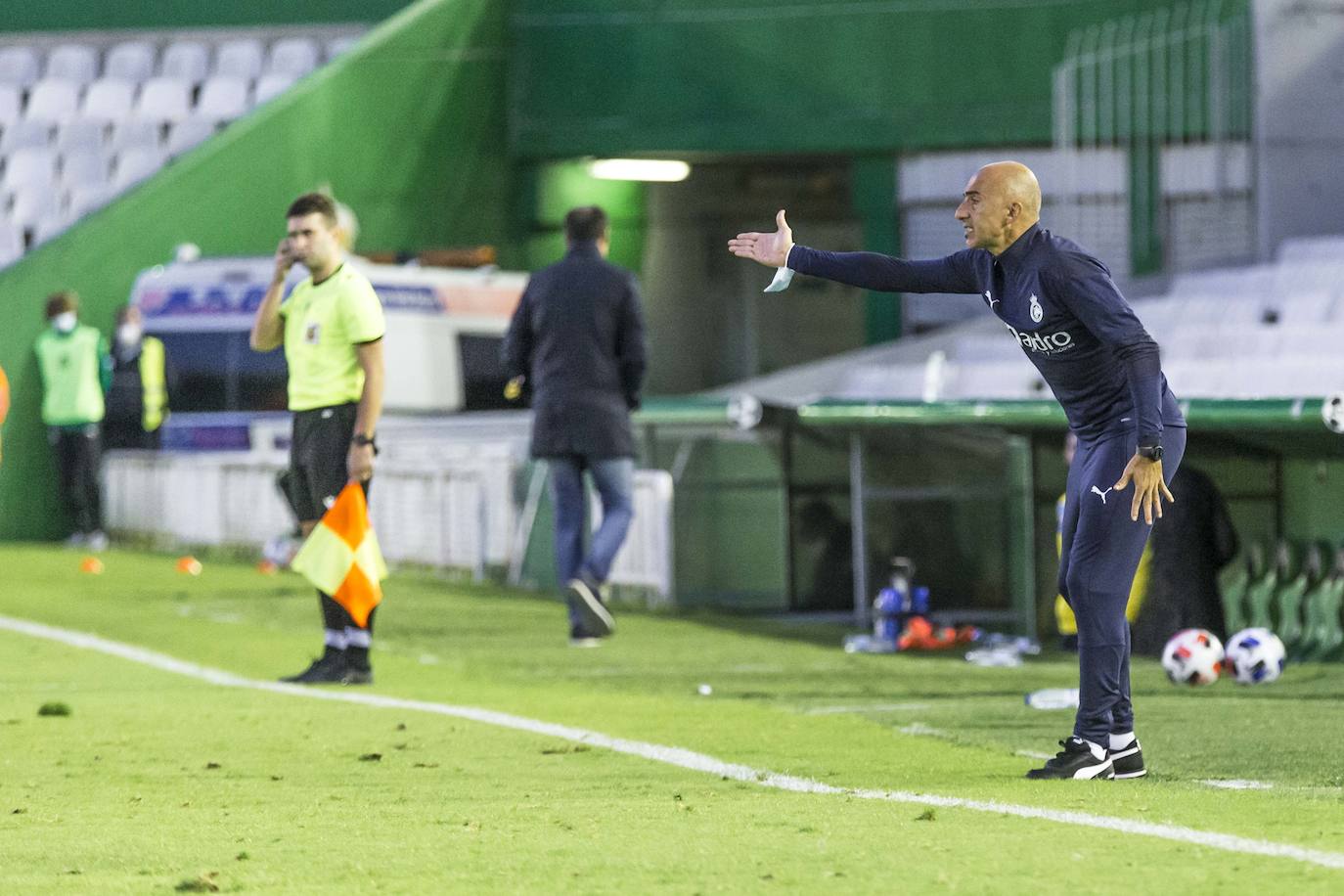 Pedro Dorronsoro sustituyó a Rozada por sanción.