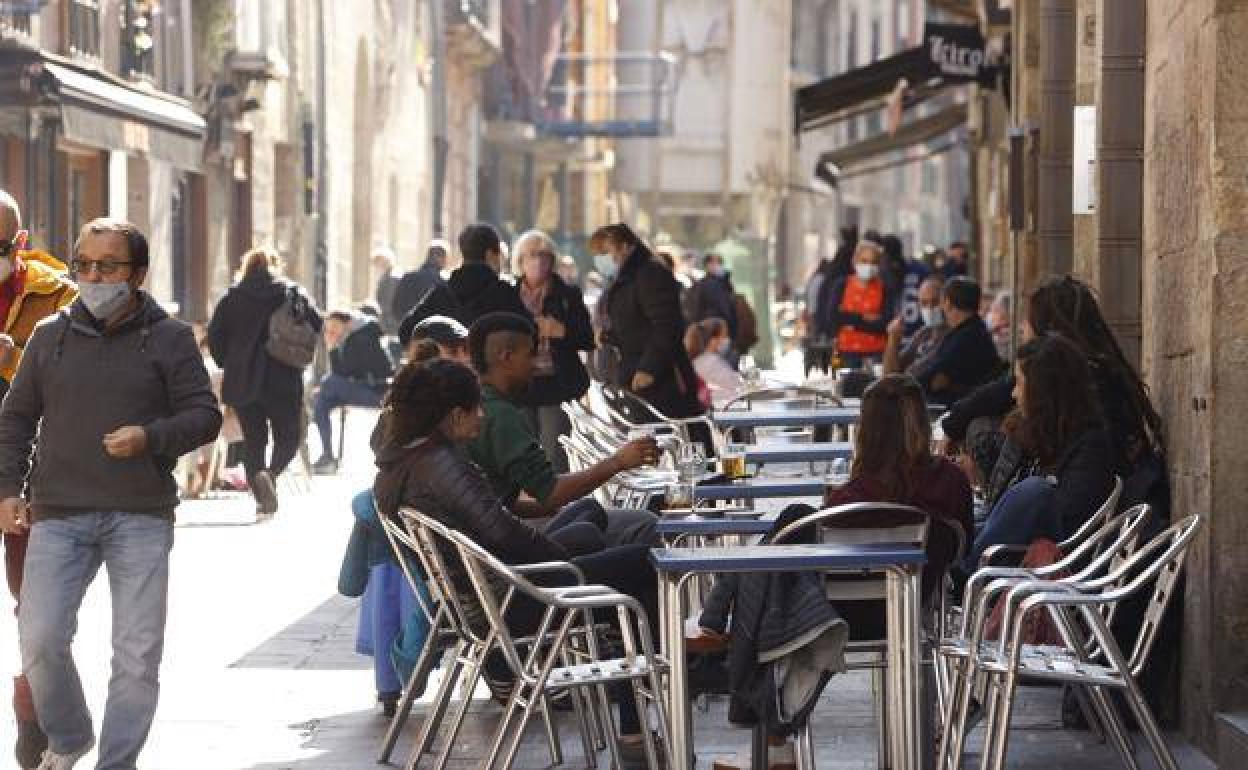 Los jueces rechazan que el Gobierno vasco pueda prohibir las reuniones de más de seis personas