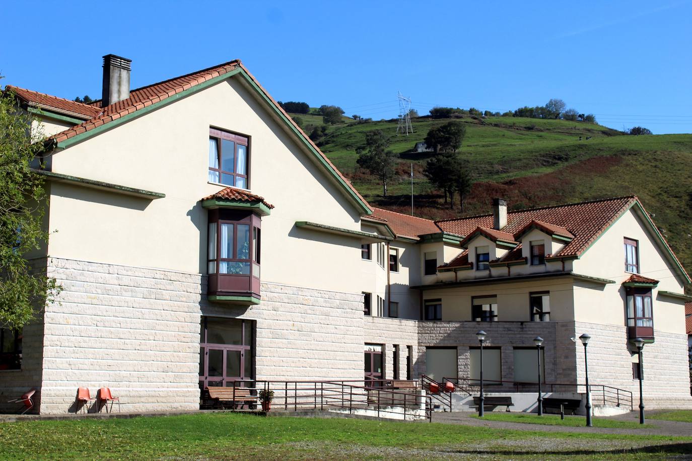 Nueve contagios más en la residencia de Villacarriedo de un brote que suma ya 49 casos