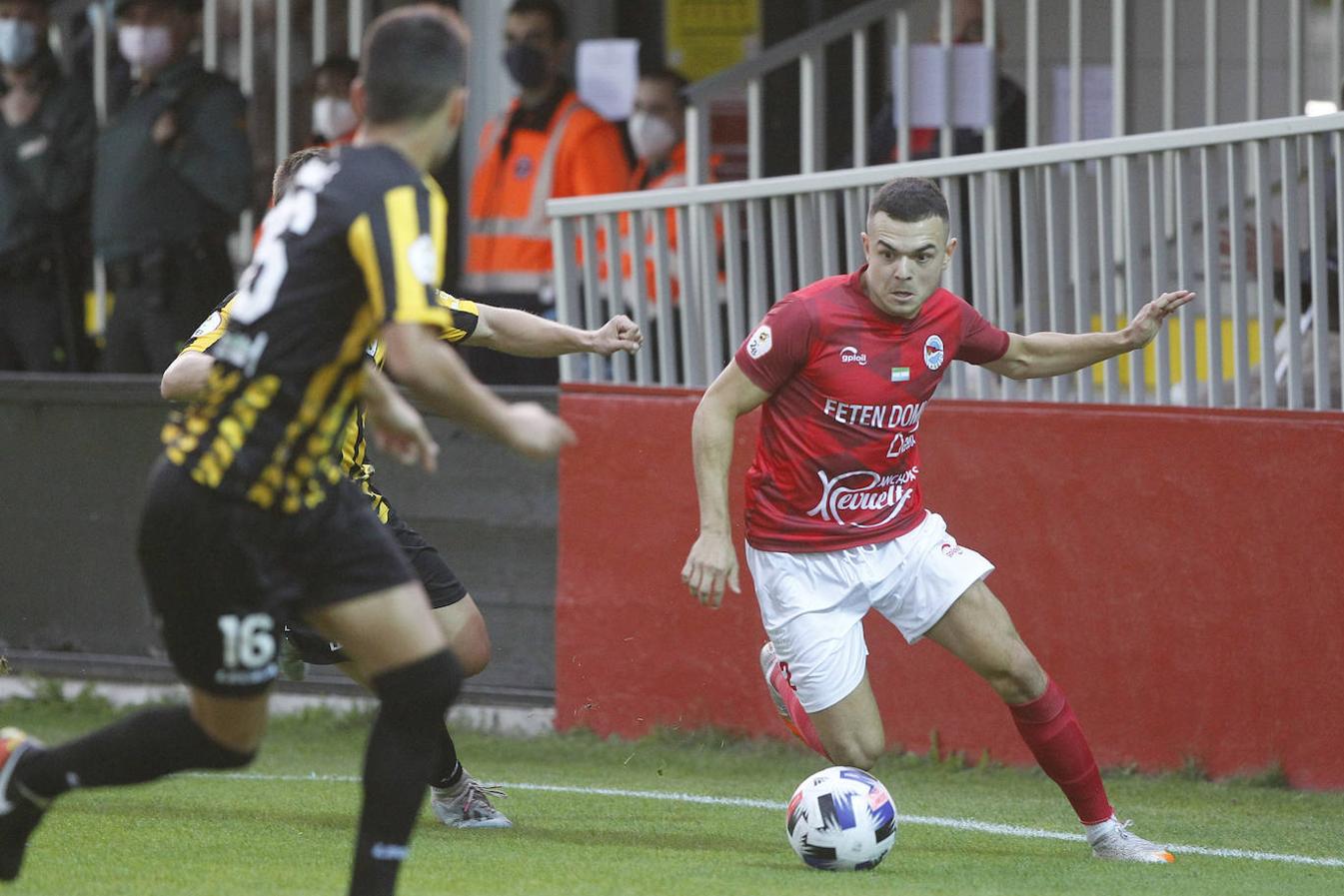 El equipo pejino ganó ante sus aficionados en el regreso del fútbol de Segunda B a los canpos de San Lorenzo