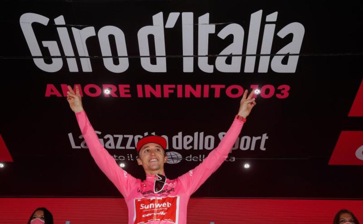 El australiano Jan Hindley, nuevo líder del Giro a falta de la última etapa. 