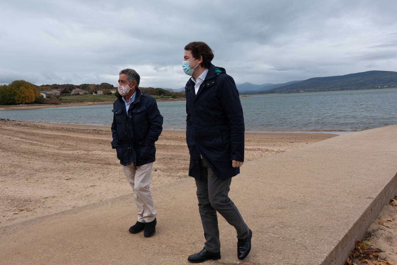 Revilla y Mañueco reivindican el puente de Noguerol y La Engaña en la firma del convenio entre Cantabria y Castilla y León.