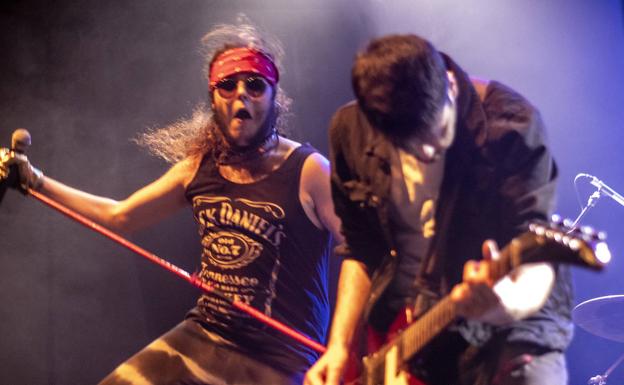 Imagen principal - Herre y Blindshock ganan el concurso de música joven de Santander