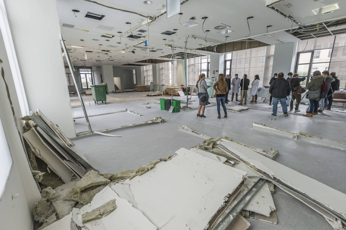 La nueva UCI de Valdecilla para pacientes covid, que ahora está en obras, tendrá 18 puestos y la previsión es tenerla operativa en diciembre.