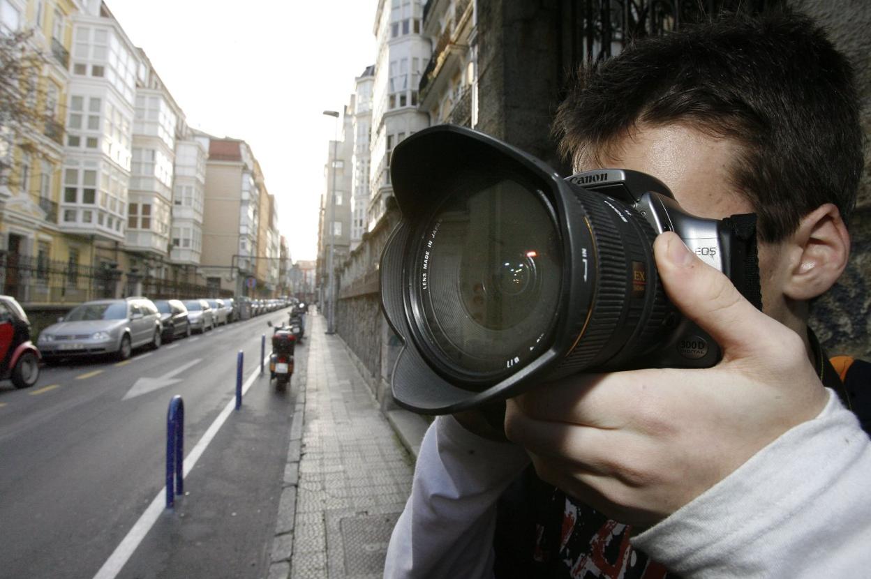 La fotografía, la calle y la reflexión sobre el presente se unen en estas convocatorias. sol cultural