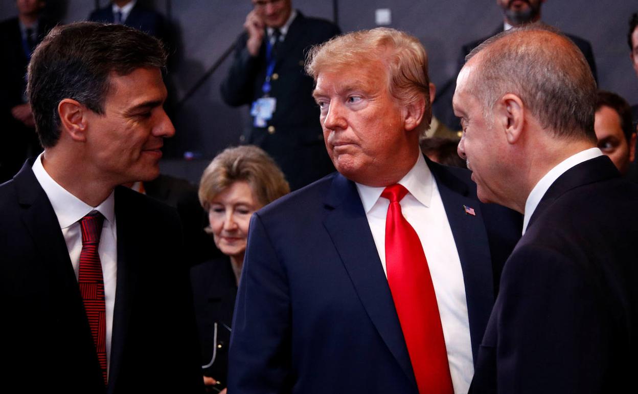 Sánchez y Trump, en la cumbre de la OTAN de Bruselas de 2018. 