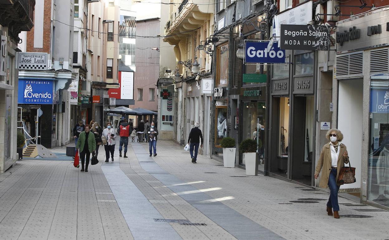 Torrelavega concede 850 ayudas en la primera fase del 'cheque resistencia'