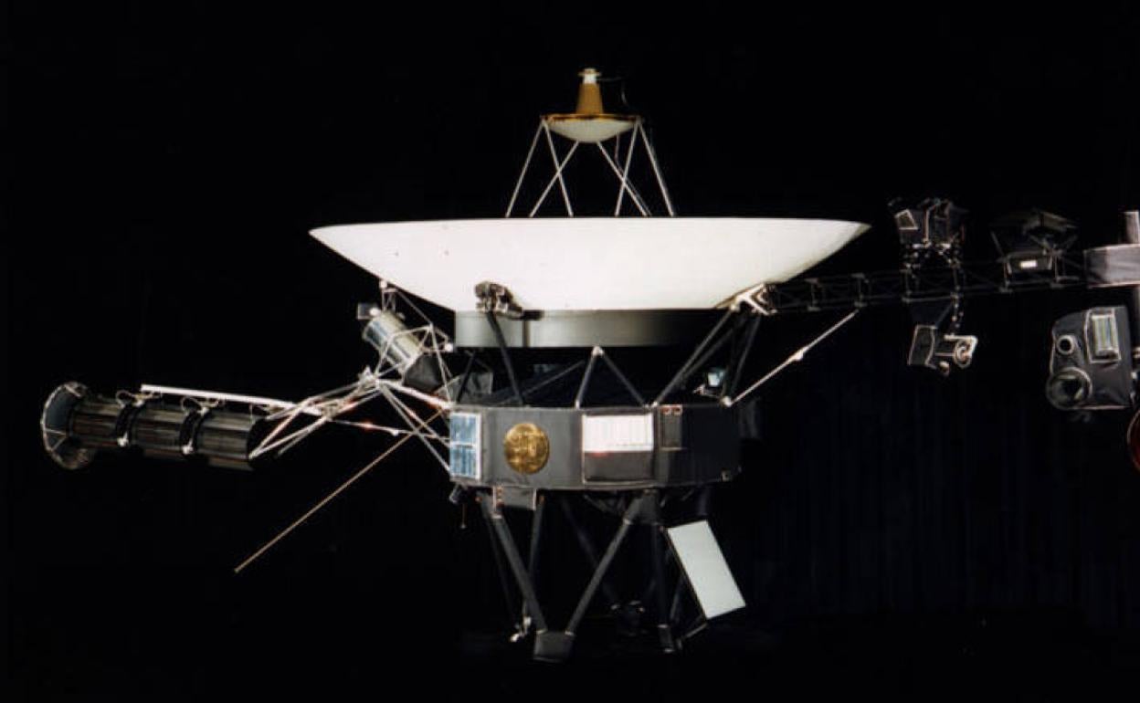 Imagen de la Voyager 2, gemela de la 1, en su viaje estelar.