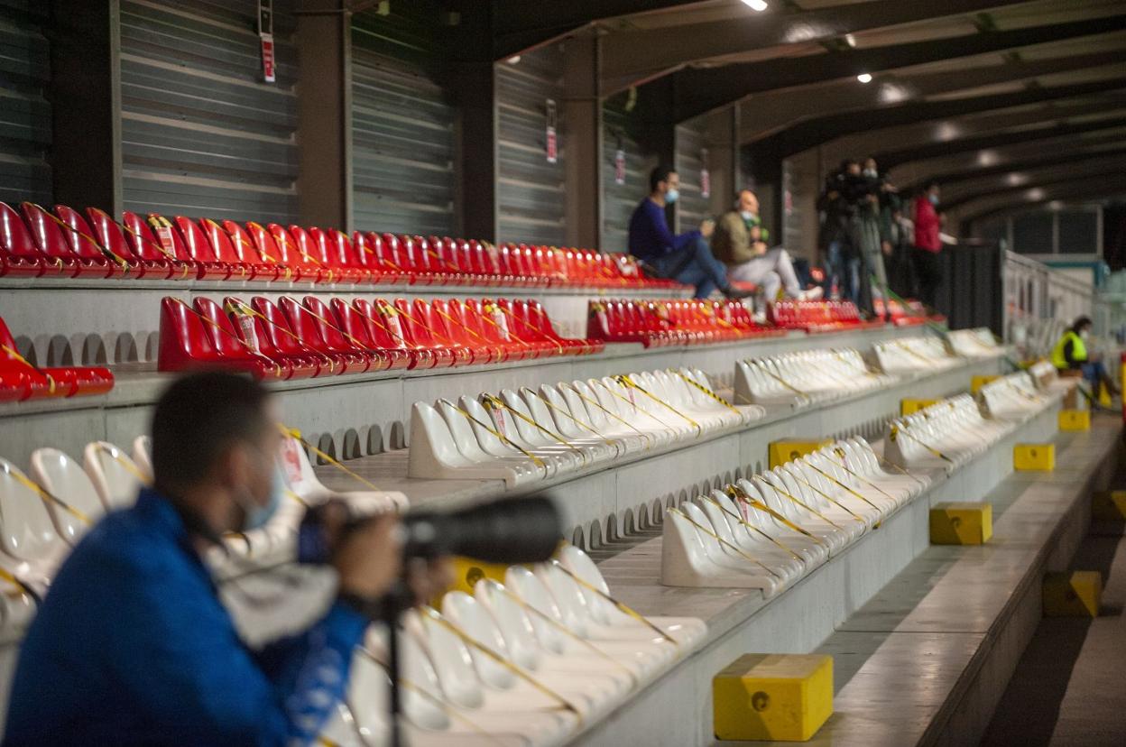 Las gradas de San Lorenzo, en el Laredo-Real Unión. 