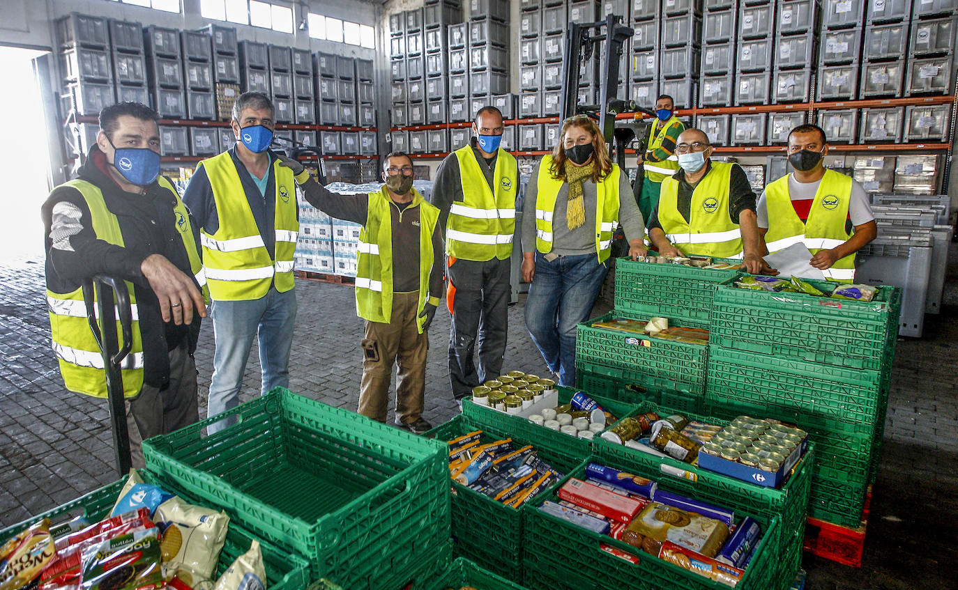 Ahora más que nunca urge llenar las estanterías del Banoco de Alimentos de Cantabria y por eso comienza una nueva campaña para la gran recogida