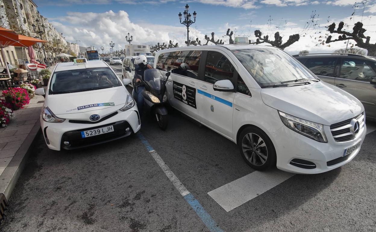 El Gobierno de Cantabria aprueba ayudas directas de 500 euros al sector del taxi