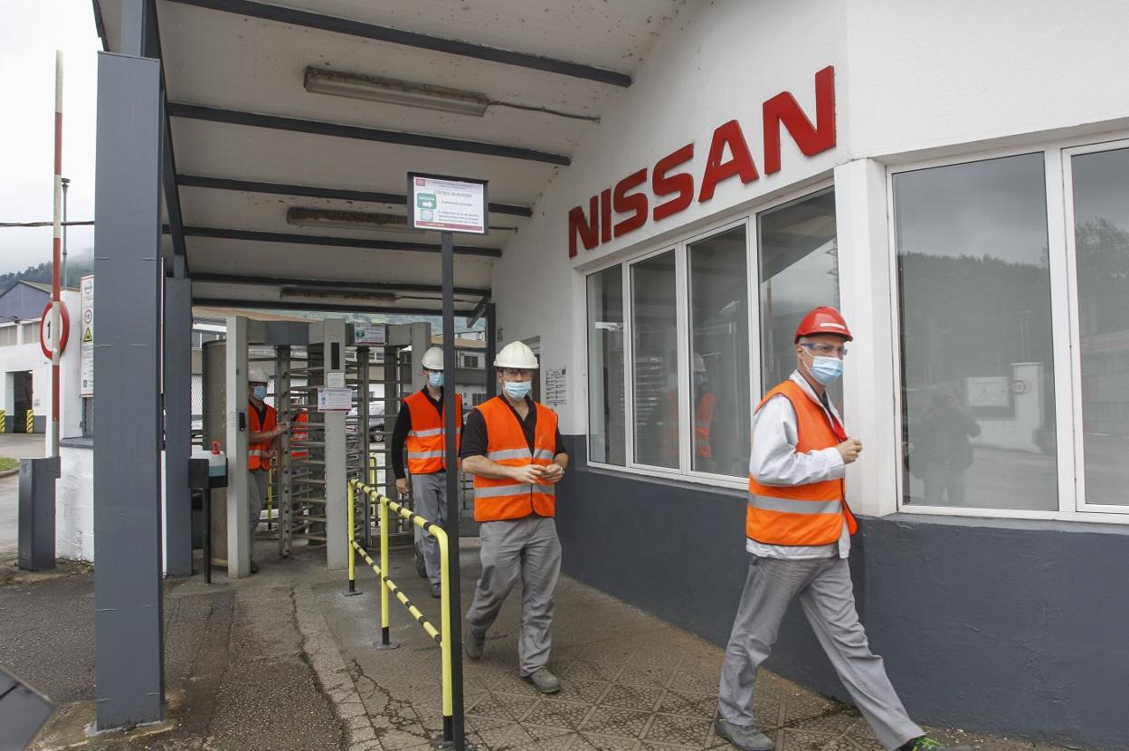 Asamblea de trabajadores de Nissan en Los Corrales el pasado junio. 