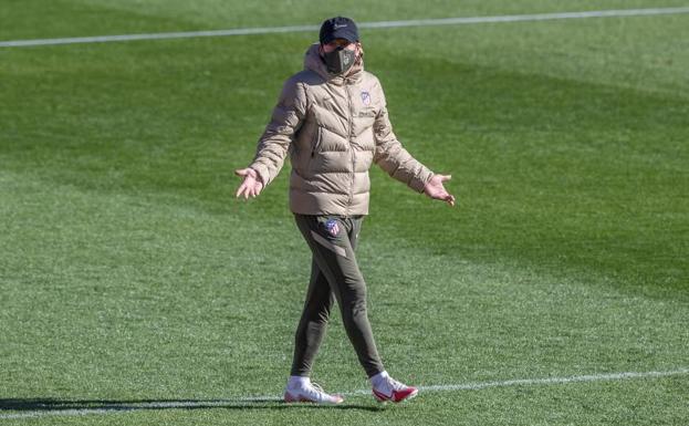 Diego Pablo Simeone, durante un entrenamiento del Atlético.