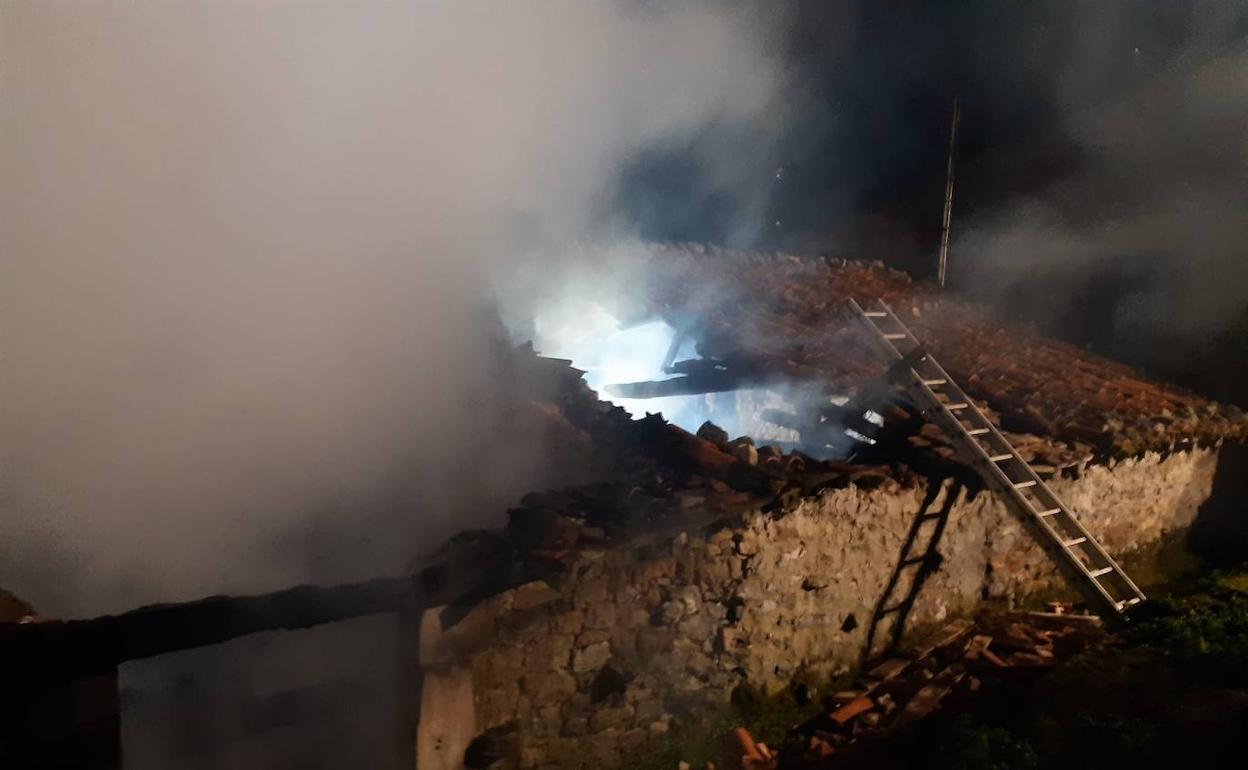 Se incendian dos cuadras en Rionansa