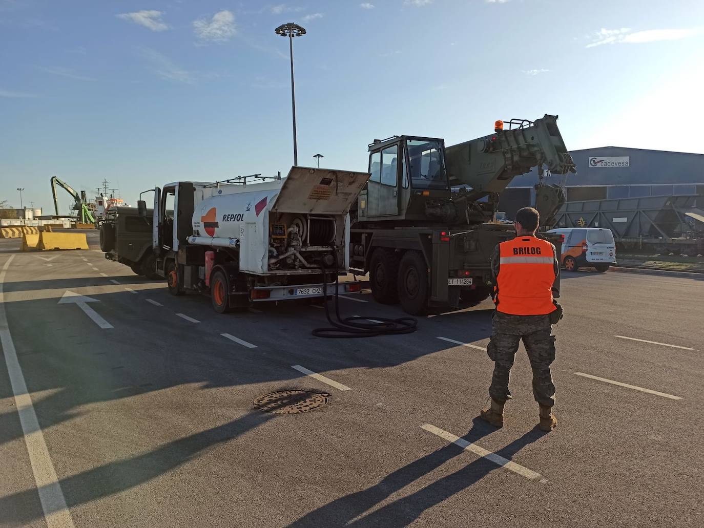 La Fuerza Logística Operativa del Ejército de Tierra dirigió y coordinó las labores logísticas relativas al desembarque de los 62 vehículos y 19 contenedores transportados en el barco Ro-Ro Passenger 'Gute', que venía de Lituania de participar en unos ejercicios de la OTAN.