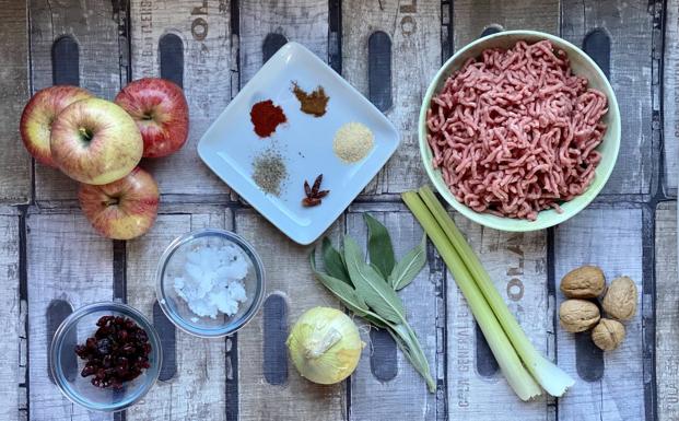 Ingredientes para las manzanas rellenas.