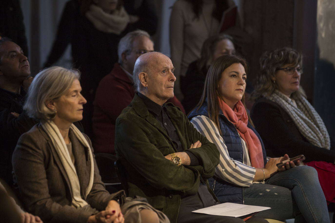 2018. El expresidente de Cantabria y exalcalde de Santander asistió a la presentación del plan estratégico 'Cantabria 2030' de Lorenzo Vidal de la Peña en la sede de CEOE-Cepyme Cantabria. En la imagen, Hormaechea flanqueado por Ana González Pescador y Esther Merino.