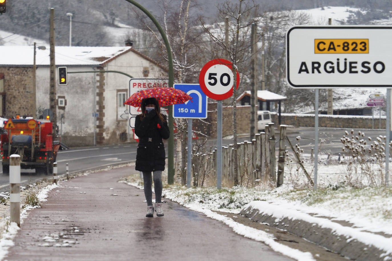 Fotos: La nieve cubre Campoo