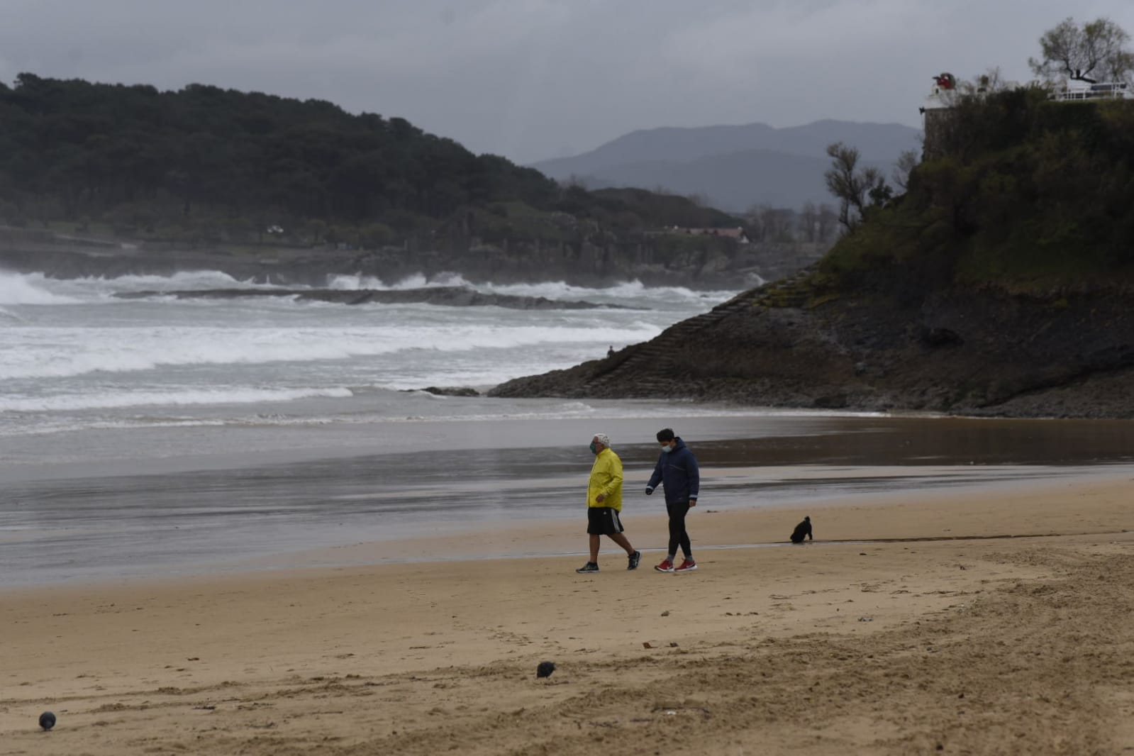 Fotos: &#039;Dora&#039; trae viento, lluvia y nieve a Cantabria