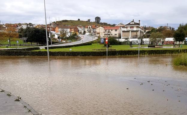 Imagen tomada por el SEIC en Herrera, ayer, durante las inundaciones en Camargo.