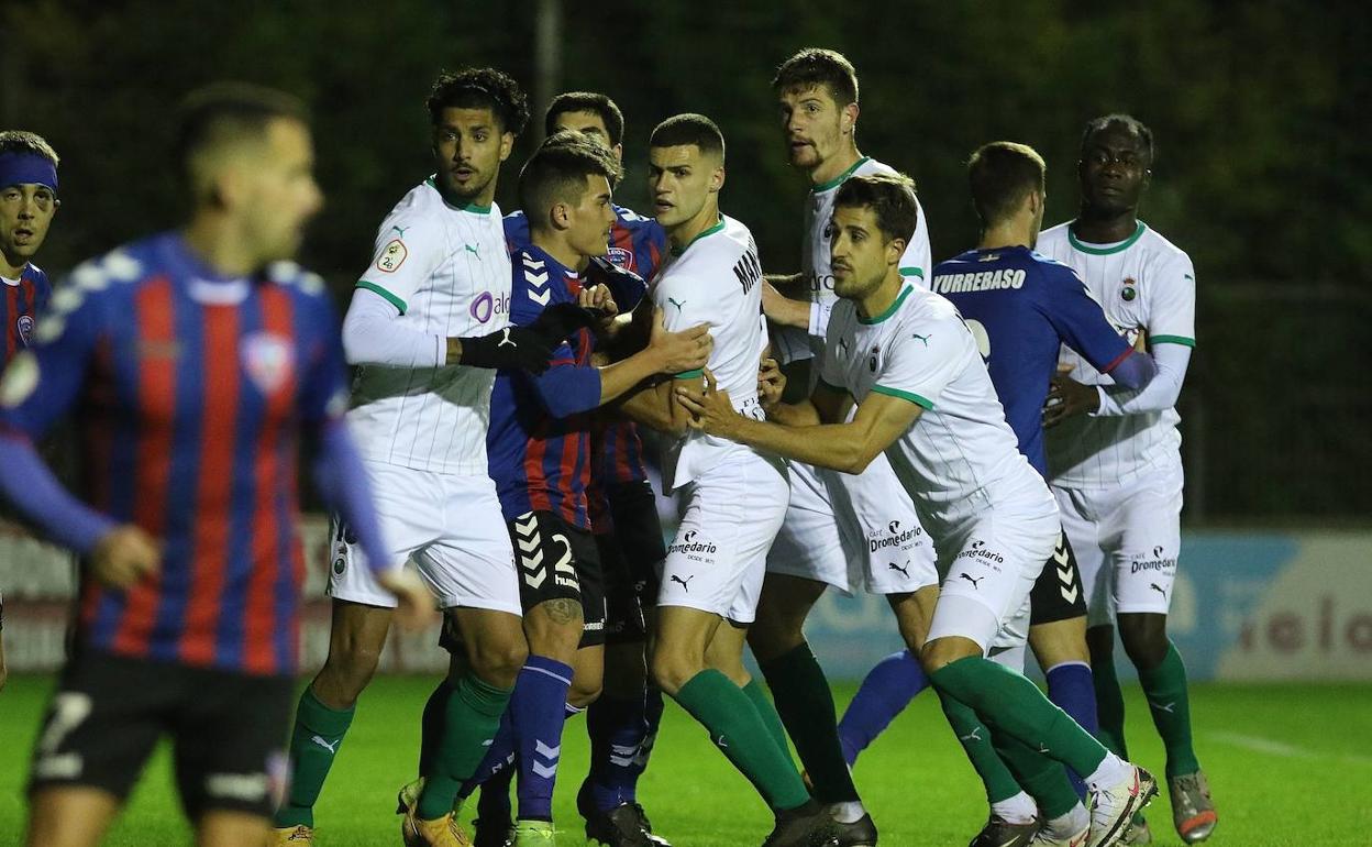 El de Sarriena ante el Leioa ha sido el último partido que ha disputado el Racing. Dos días después llegó el positivo de Jon Ander Pérez. 