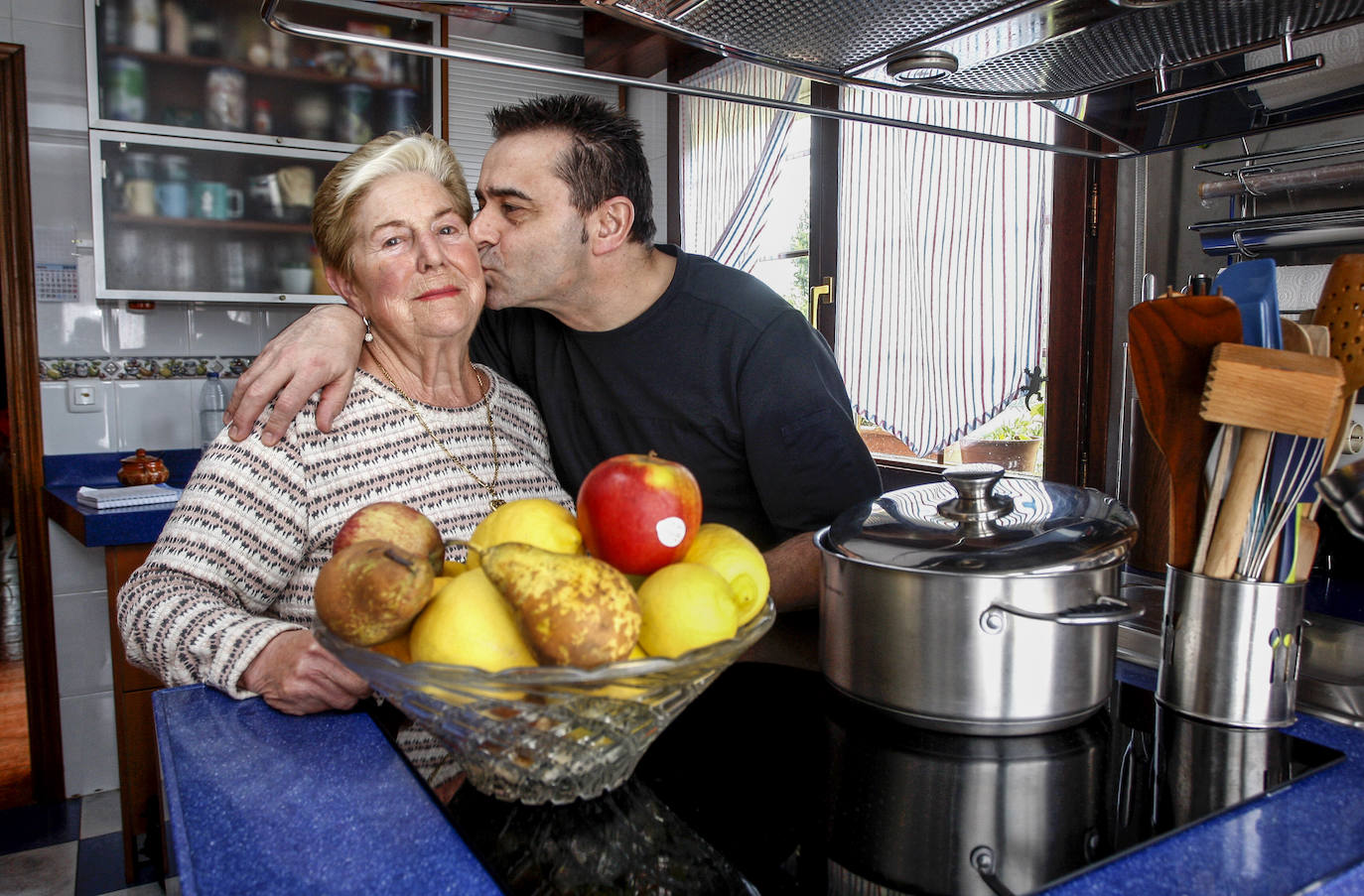 En mayo de 2019, junto con su madre, para un reportaje de El Diario Montañés.