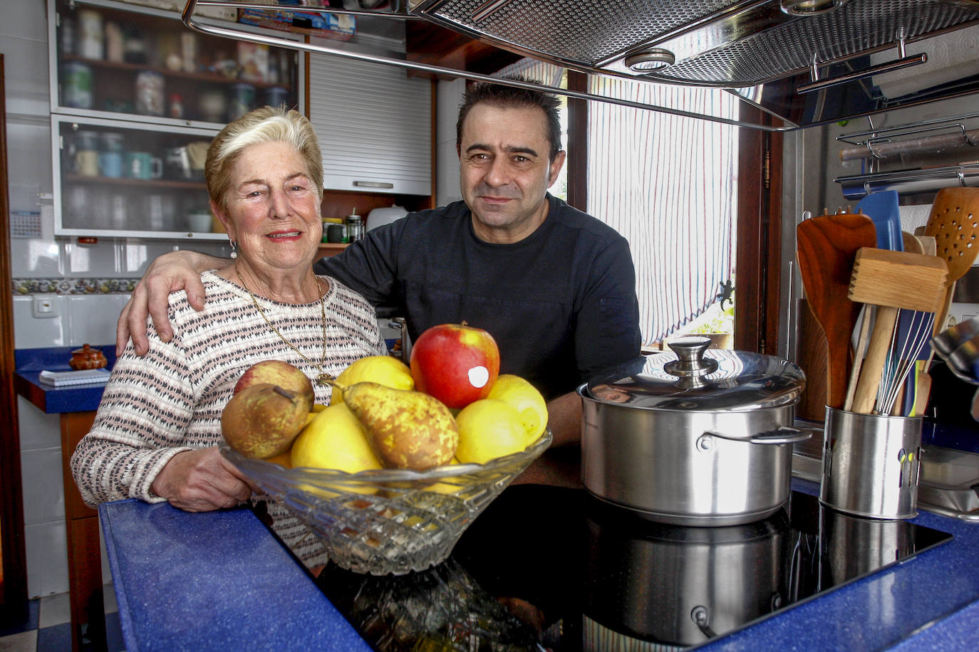 En mayo de 2019, junto con su madre, para un reportaje de El Diario Montañés.