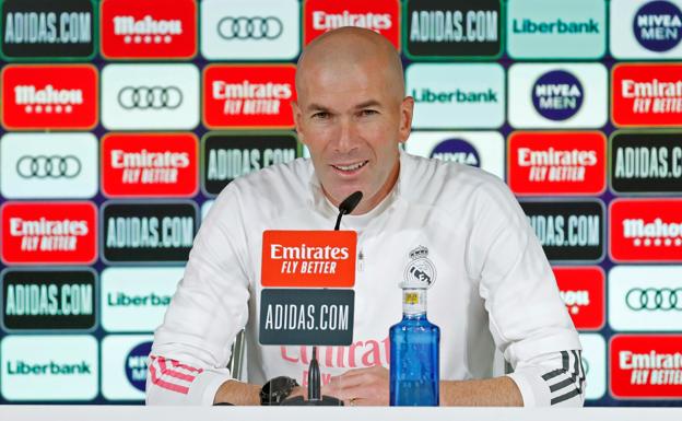 Zinedine Zidane, en rueda de prensa. 