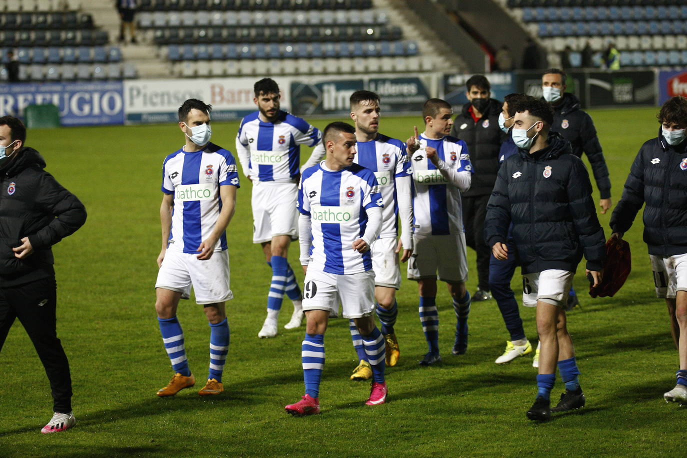 La Gimnástica perdió ante el Zaragoza en un partido en el que el público volvió al Malecón