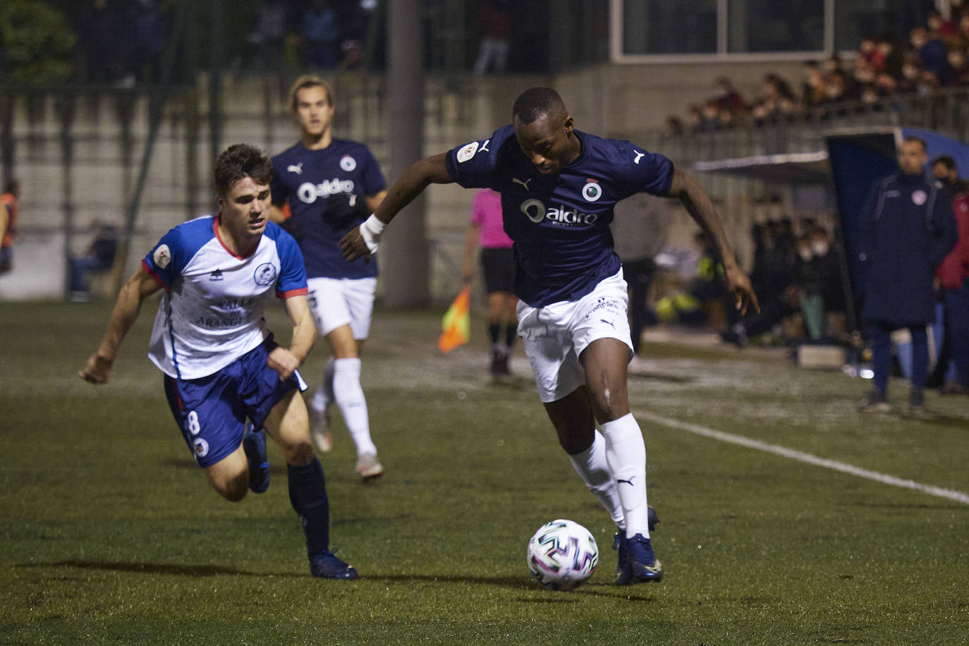 Pésimo partido en el que los verdiblancos apenas han pisado campo rival y no han dispuesto de ocasiones de gol.