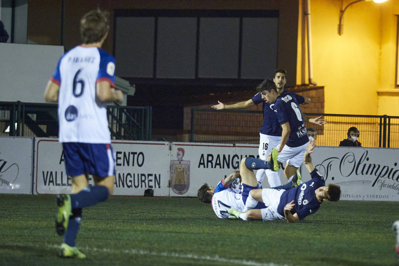 Pésimo partido en el que los verdiblancos apenas han pisado campo rival y no han dispuesto de ocasiones de gol.