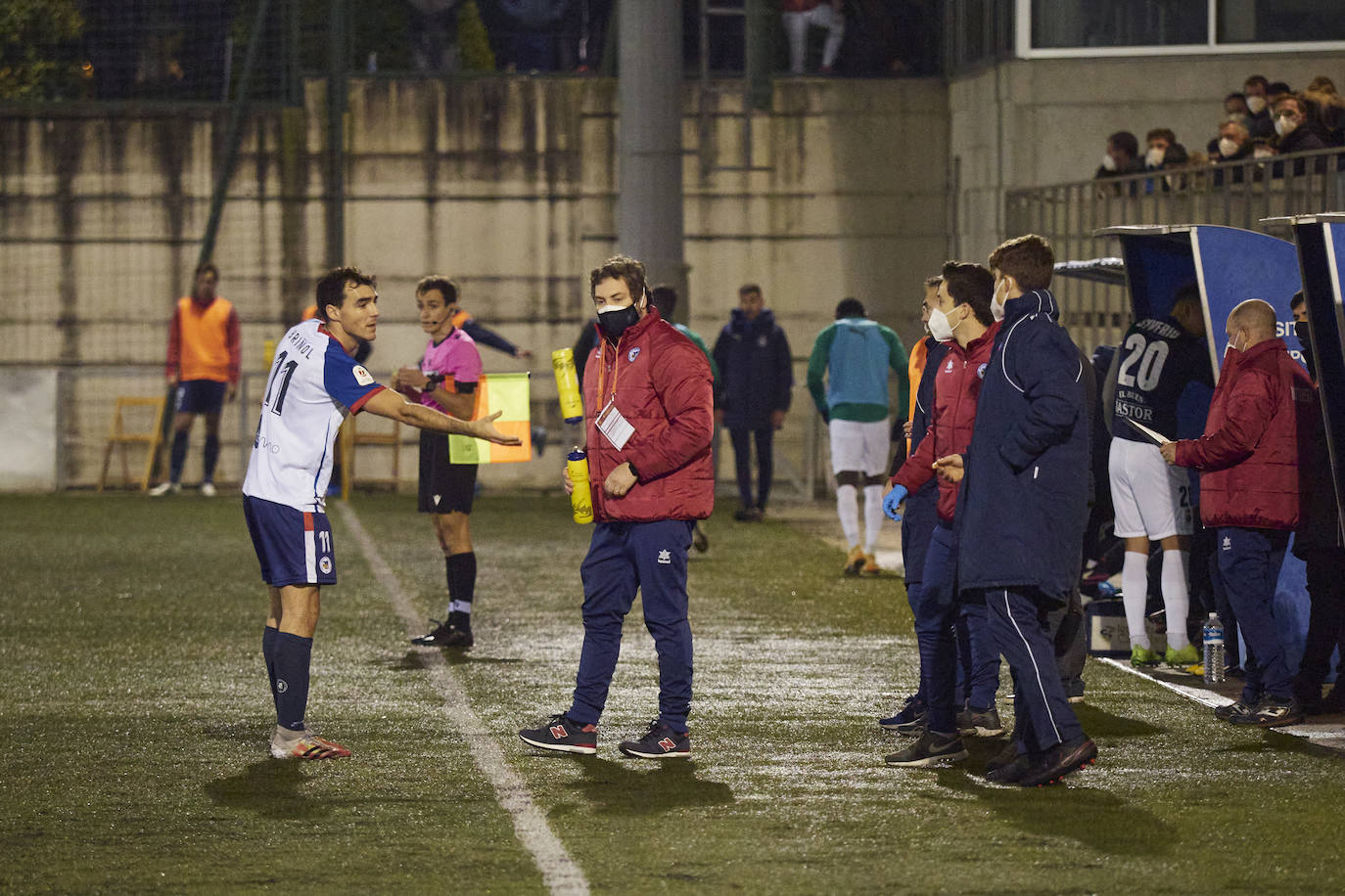 Pésimo partido en el que los verdiblancos apenas han pisado campo rival y no han dispuesto de ocasiones de gol.