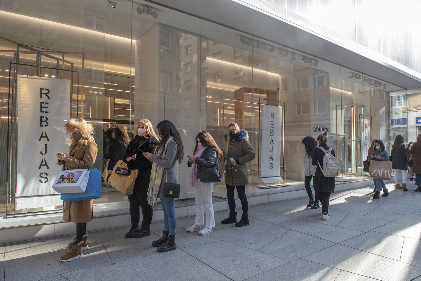  Los cambios de los regalos navideños marcan el inicio de unos descuentos que durarán «hasta finales de enero»