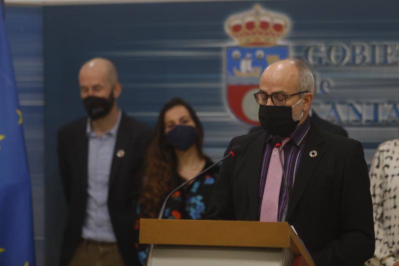 El consejero de Sanidad, Miguel Rodríguez, preside la toma de posesión de Virginia García como secretaria general de su departamento, y de Reinhard Wallmann como director general de Salud Pública, en el Gobierno.