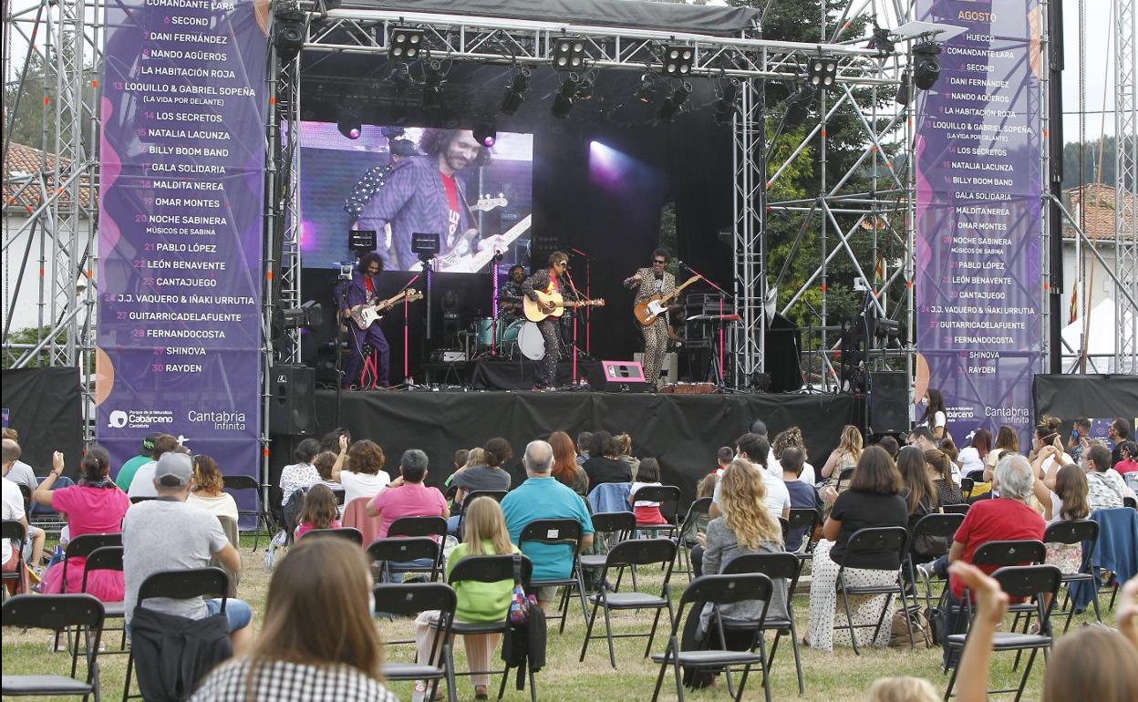 Concierto de Billy Boom Band en el ciclo 'Viva la Vida' en los Jardines de la Feria de Muestras la Lechera de Torrelavega