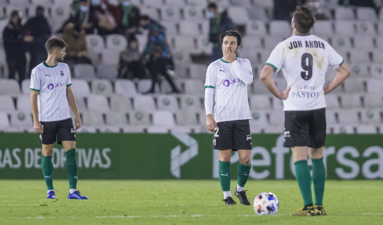 El Racing agrava su crisis tras caer de nuevo contra el Real Unión en El Sardinero.