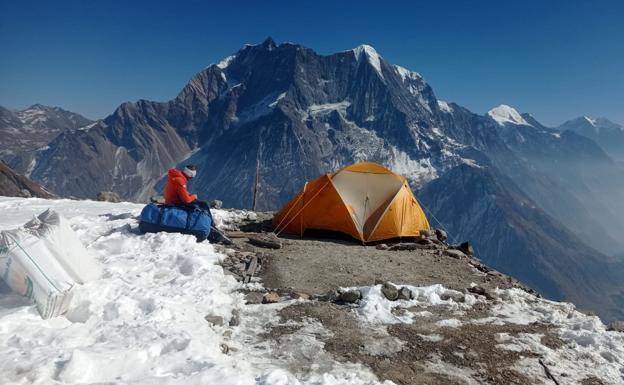 La expedición de Txikon ya solo piensa en la cumbre del Manaslu desde el campo base