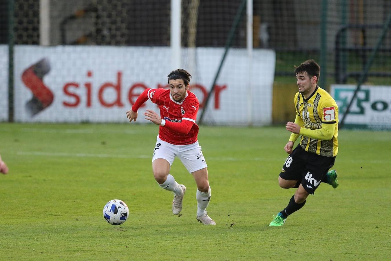 El Racing se impone en La Florida al Portugalete (0-1) gracias al gol de Bustos desde el punto de penalti