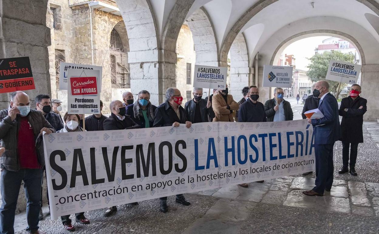 Una de las numerosas movilizaciones que los empresarios del sector han llevado a cabo en los últimos meses.