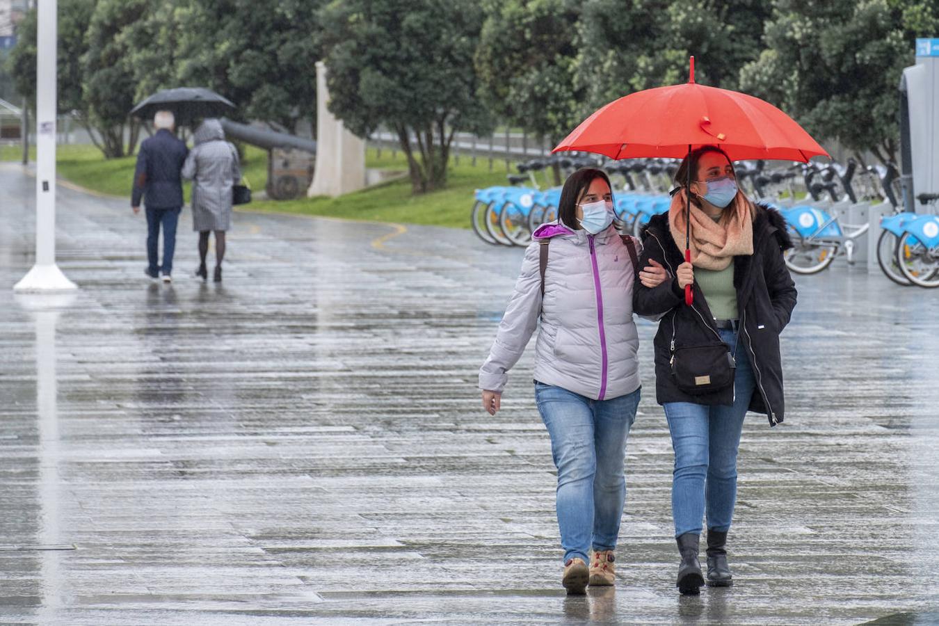 Fotos: Las terrazas, en activo pese al frío y al virus