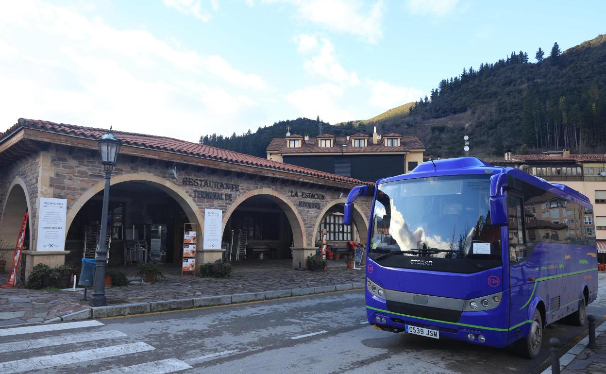Autobuses Palomera restablece el servicio de viajeros los fines de semana y festivos de Potes a Santander